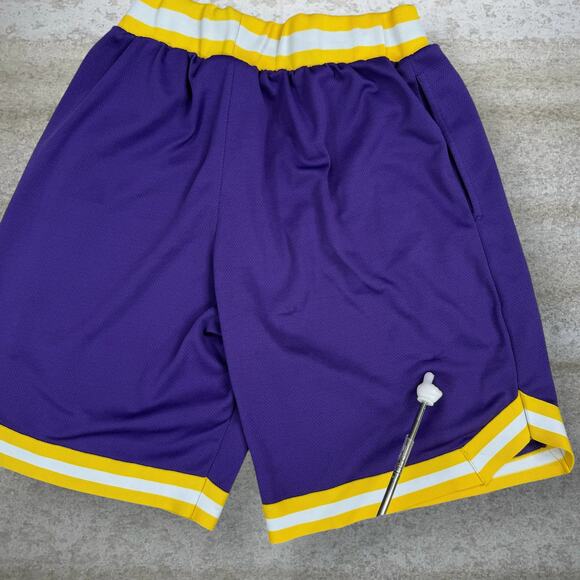 Vintage Y2K Lakers Gym Shorts Mens M Relaxed Fit Purple Yellow Lebron James - Picture 9 of 9